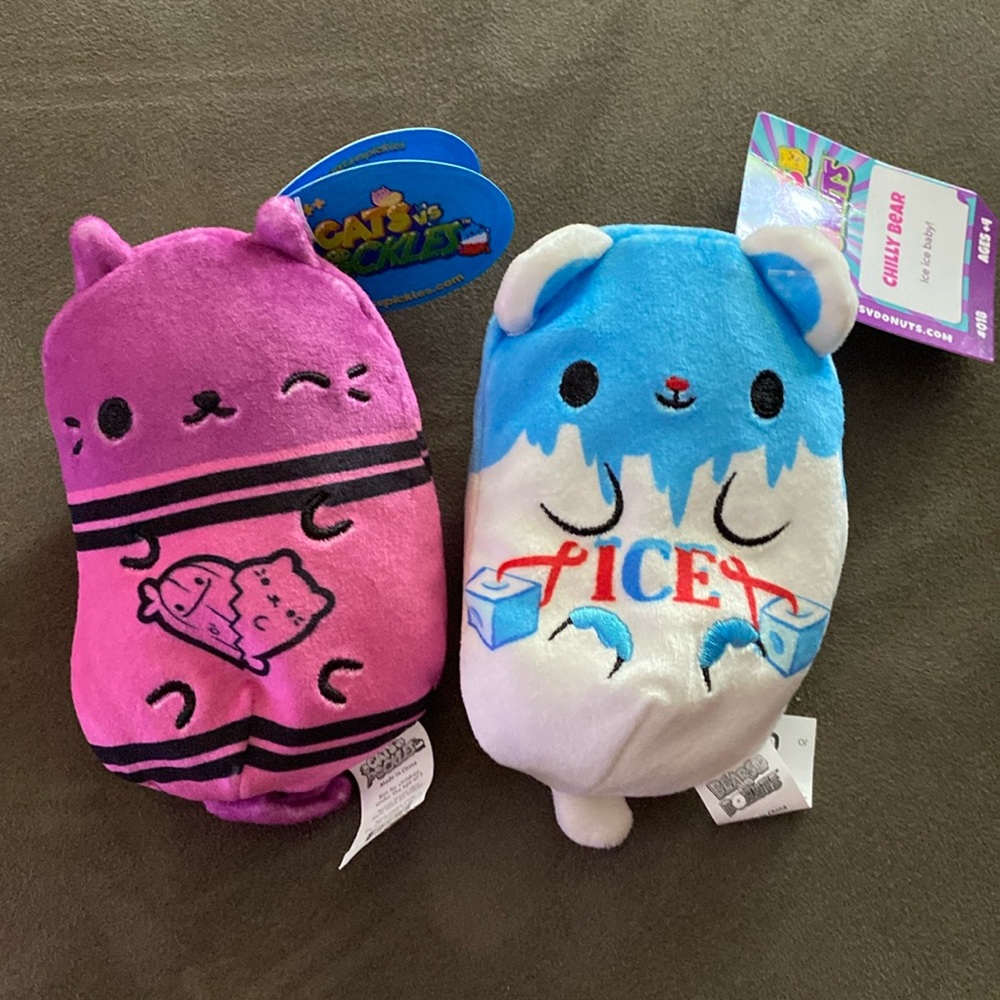 3 all together Cat vs pickles, bears vs donuts and kittens vs gherkins